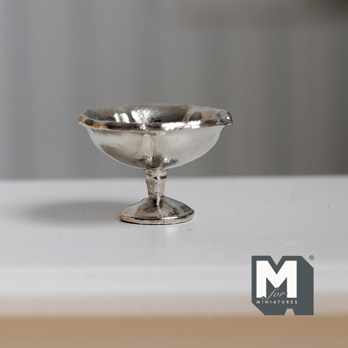 Miniature Pedestal Cake Stand 1:12 Scale Dollhouse Bakery Food Serving Platter Display Stand 1/2 inch tall (silver) (metal) - E047