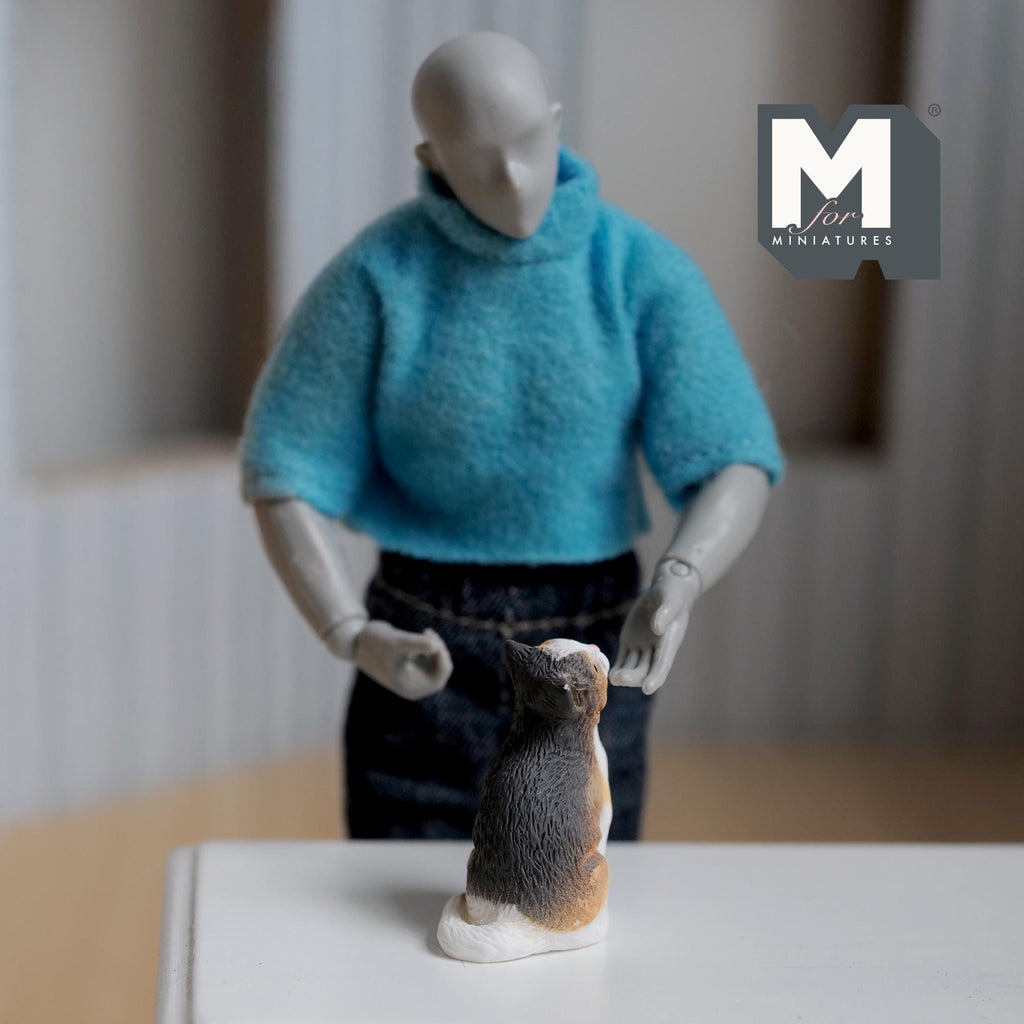 Miniature Sitting Cat Facing Up 1:12 Scale Sitting Cat 1-1/8 inch tall - B046
