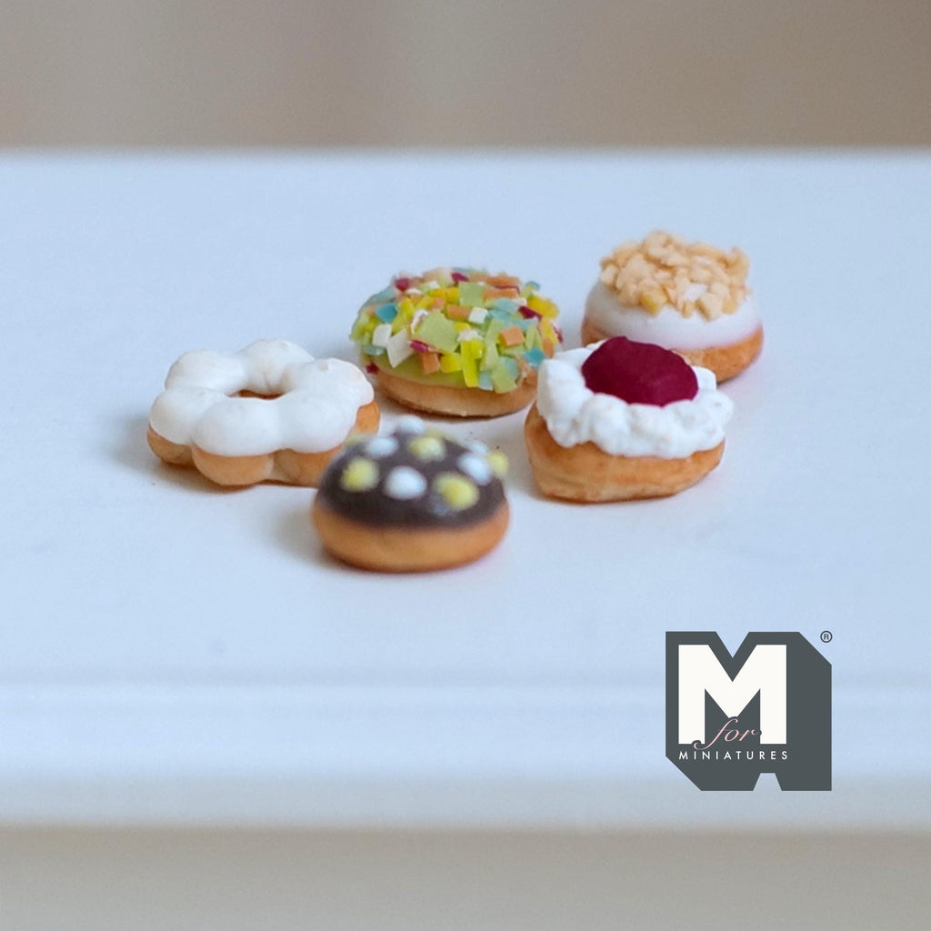 Miniature Donuts Set of 5 , 1:12 Scale Dollhouse Bakery Accessories Food 3/8 inch dia. (style b) - E024