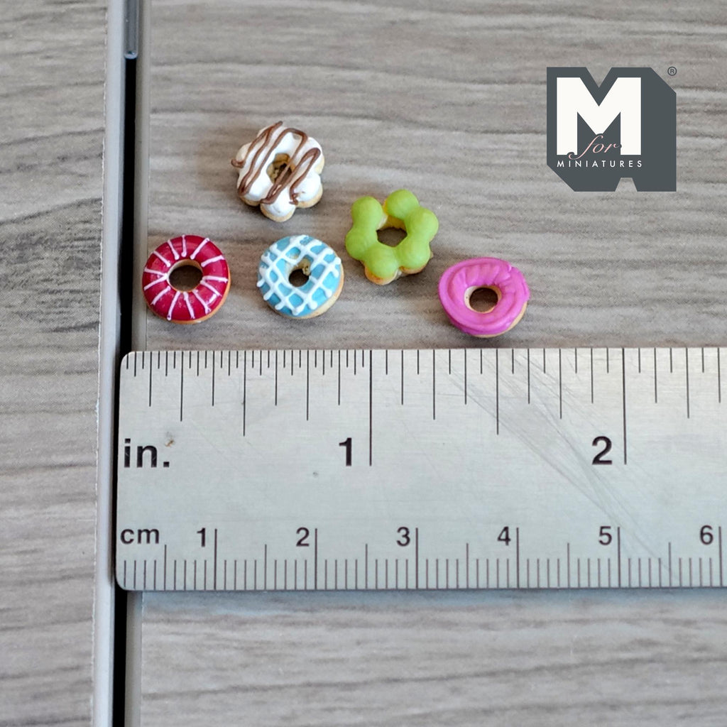 Miniature Donuts Set of 5 , 1:12 Scale Dollhouse Bakery Accessories Food 3/8 inch dia. (style a) - E062