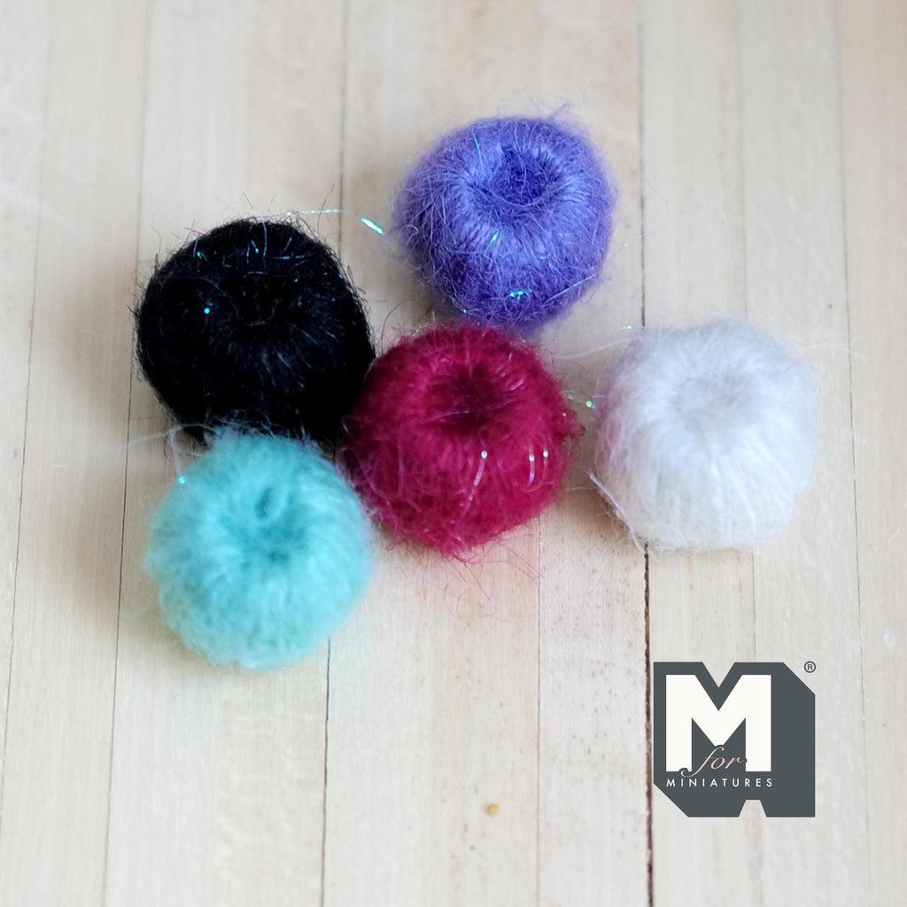 5-Piece Miniature Yarn Ball Set | 1:12 Scale Dollhouse Sewing Room Accessories Random Colors 9/16 inch tall - C009