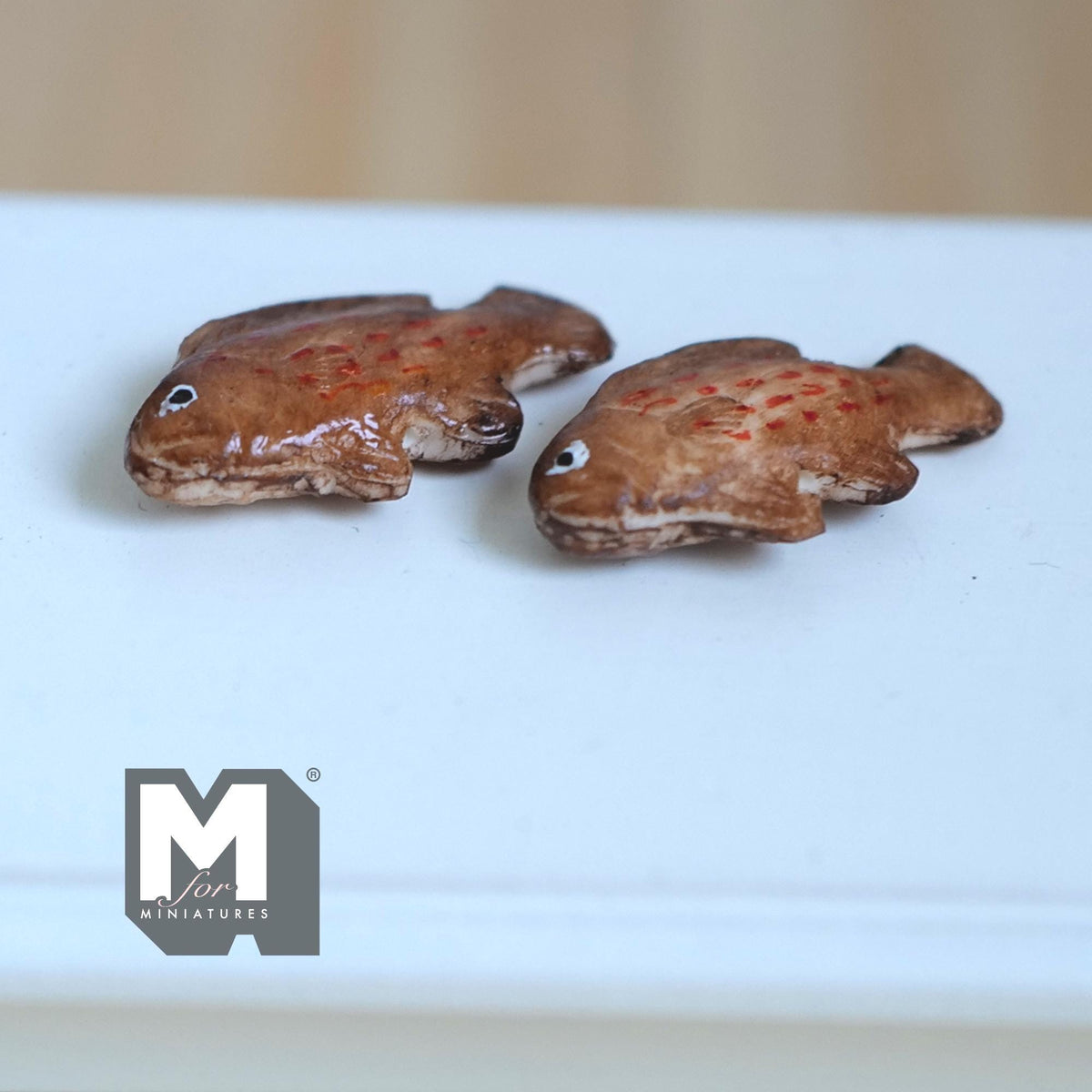 Miniature Fish Set of 2 , 1:12 Scale Miniature Fish 1-3/16 inch long (fake miniature) - E026