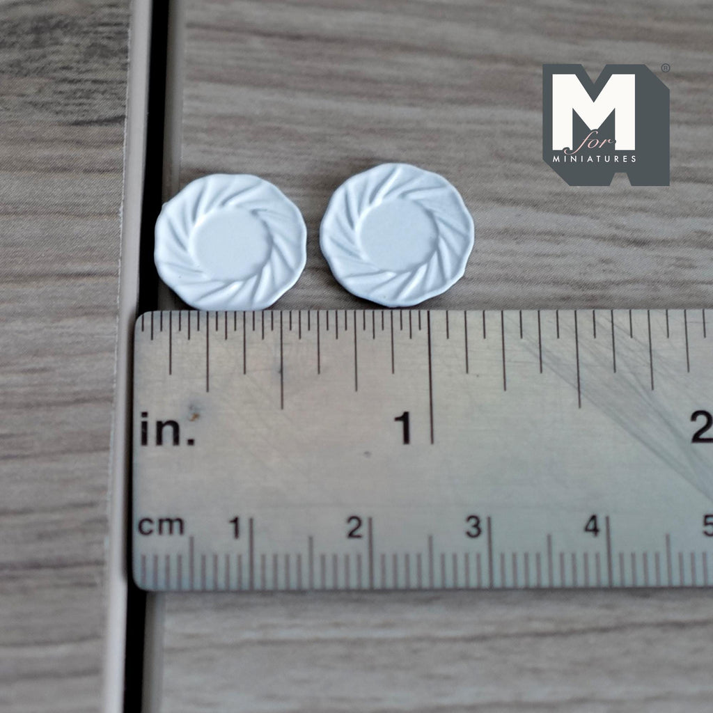 Miniature Dining Plates Set of 2 , 1:12 Scale Dollhouse Supplies Tableware 1/2 inch dia.  (white) (S) - A030