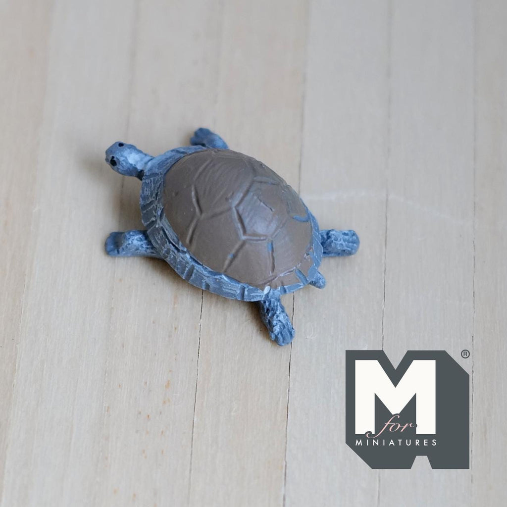 Miniature Tortoise , 1:12 Scale Dollhouse Garden Turtle (cast resin) - G047