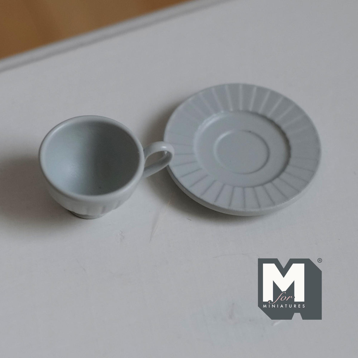 Miniature Coffee Cup and Saucer Set 1:12 Scale Dollhouse Tea Cup Drinkware Set of 2 (light gray) (metal) - F071