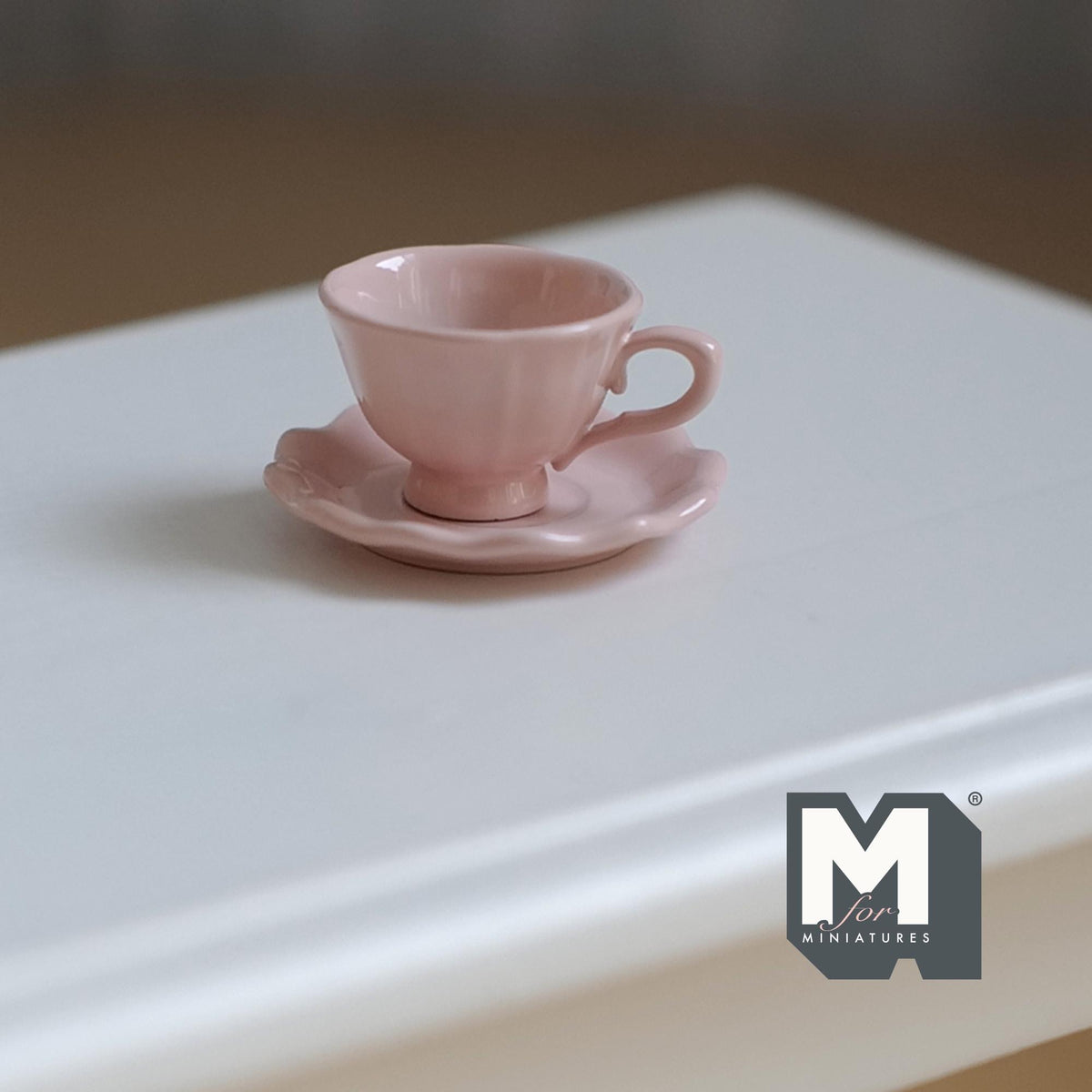 Miniature Coffee Cup and Scallop Saucer Set 1:12 Scale Dollhouse Tea Cup Drinkware Set of 2 (pink) (metal) - F074