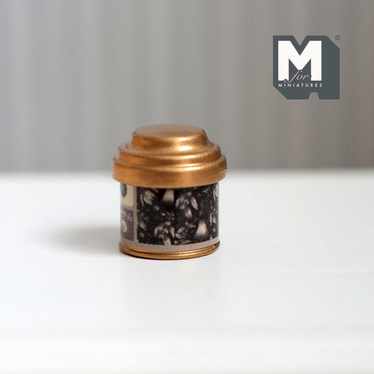 Miniature Coffee Tin 1:12 Scale Dollhouse Kitchen Accessories Coffee Powder Round Tin with Lid 7/16 inch tall (metal) (style a) - H024