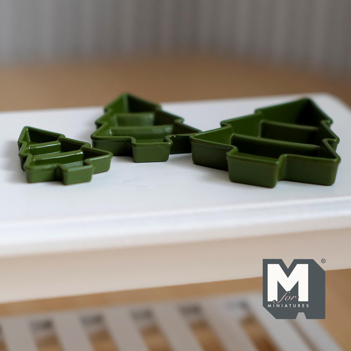 Miniature Christmas Tree Shaped Trays,  1:12 Scale Dollhouse Christmas Accessories Set of 3 (pine green) (metal) - G067