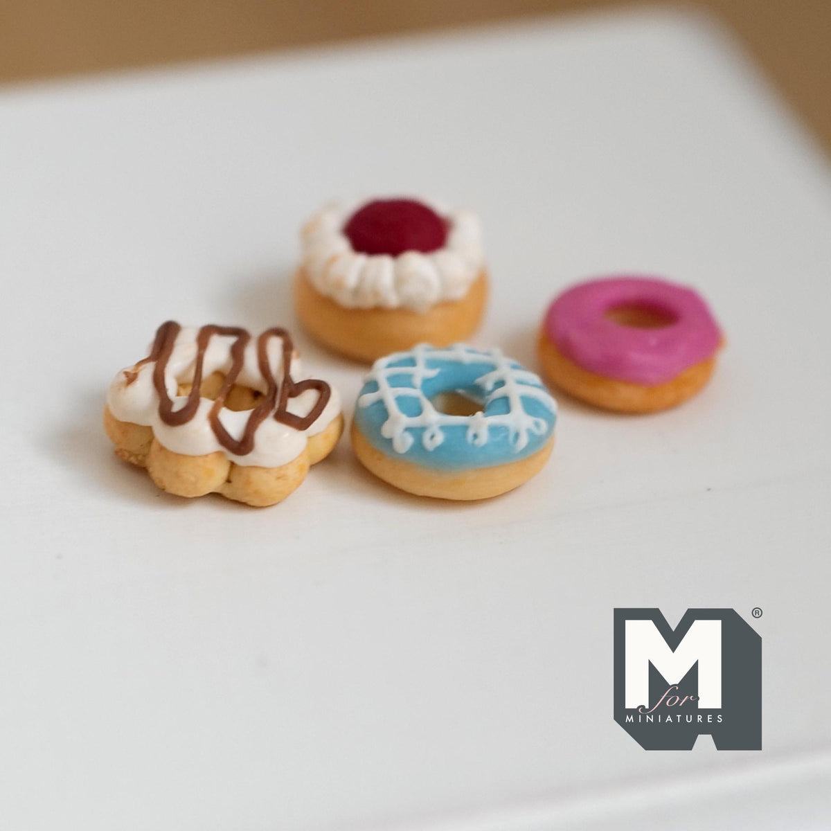 Miniature Donuts Set of 4 , 1:12 Scale Dollhouse Bakery Accessories Food 3/8 inch dia. - E062