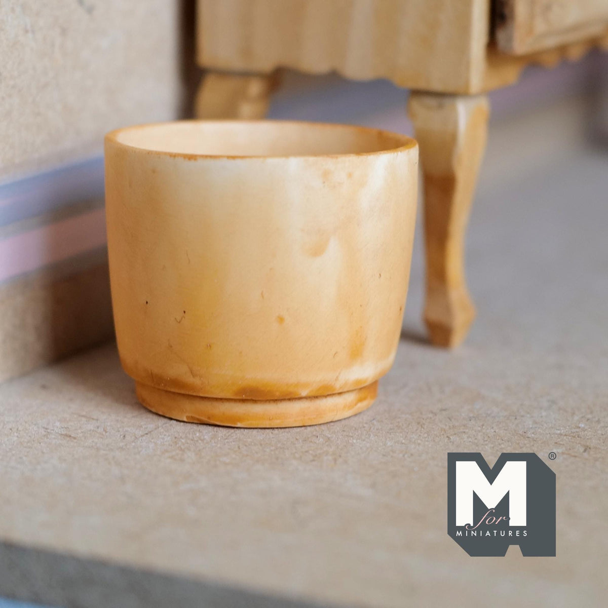 Miniature Weathered Planter Pot 1:12 Scale Dollhouse Garden Large Size Round Tree Pot 1-3/16 inch tall (light beige) - B074