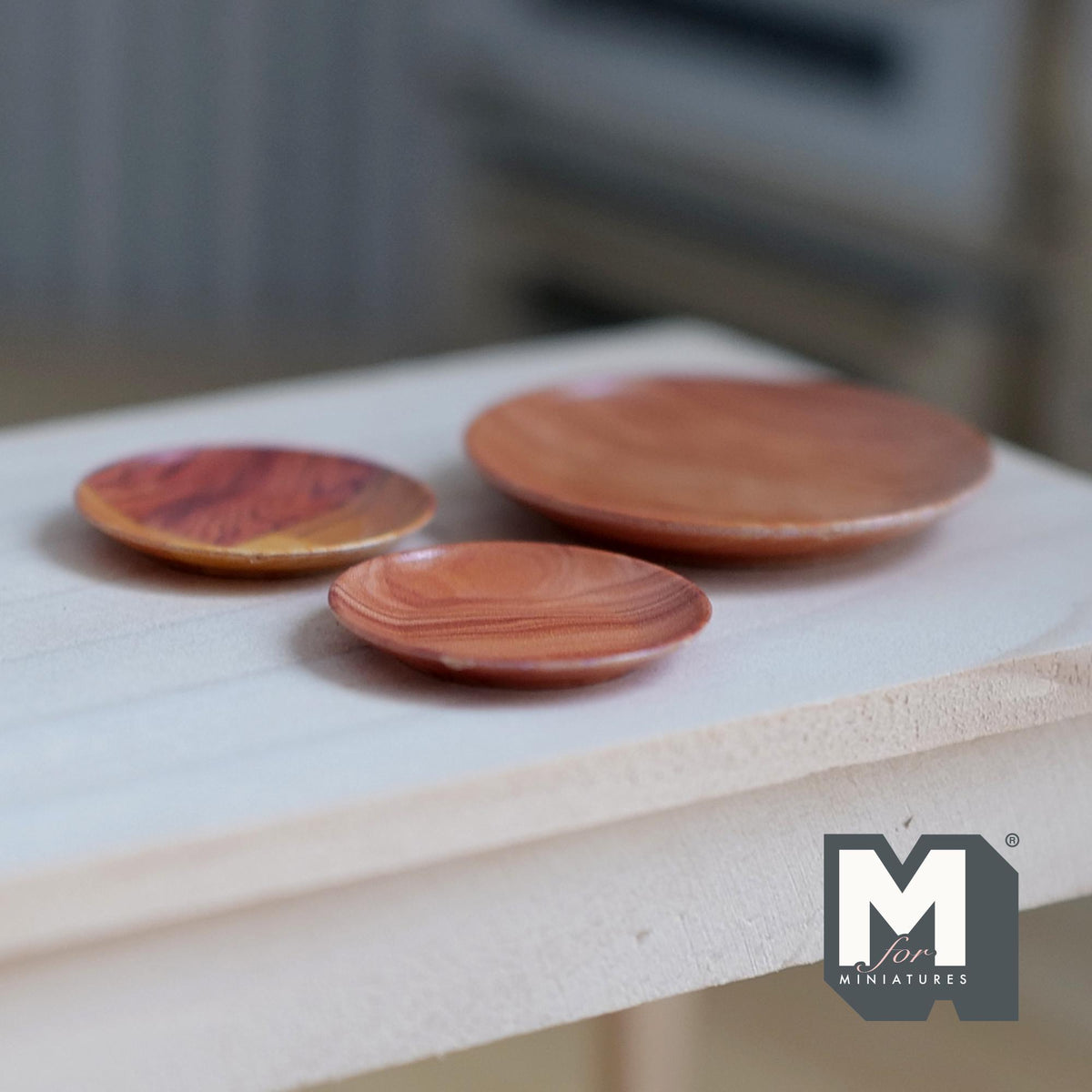 Dollhouse Faux Wood Plates 1:12 Scale Miniature Decorative Dishes 3 Piece Set (plastic) - B048