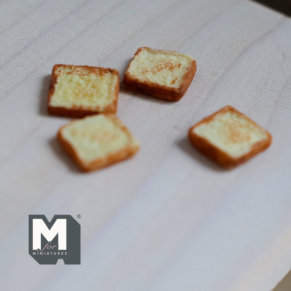 Miniature Sliced Toasts Set of 4 , 1:12 Scale Dollhouse Sliced Bread Breakfast Decor Bakery Food 7/16 inch wide (resin) - E048