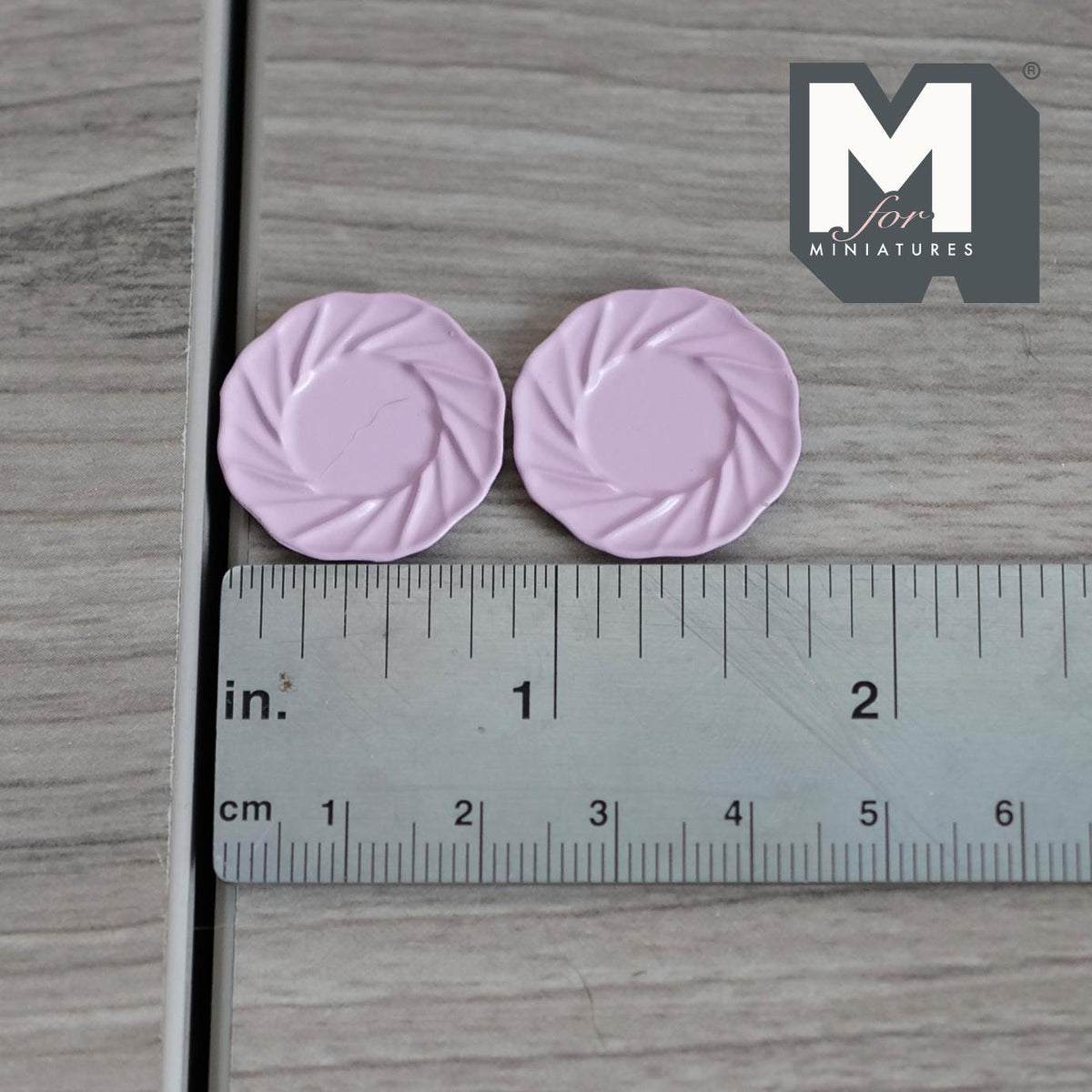 1:12 Scale Miniature Dining Plates Set of 2 Dollhouse Kitchen Tableware 7/8 inch dia. (L) (pink) (metal) - A030