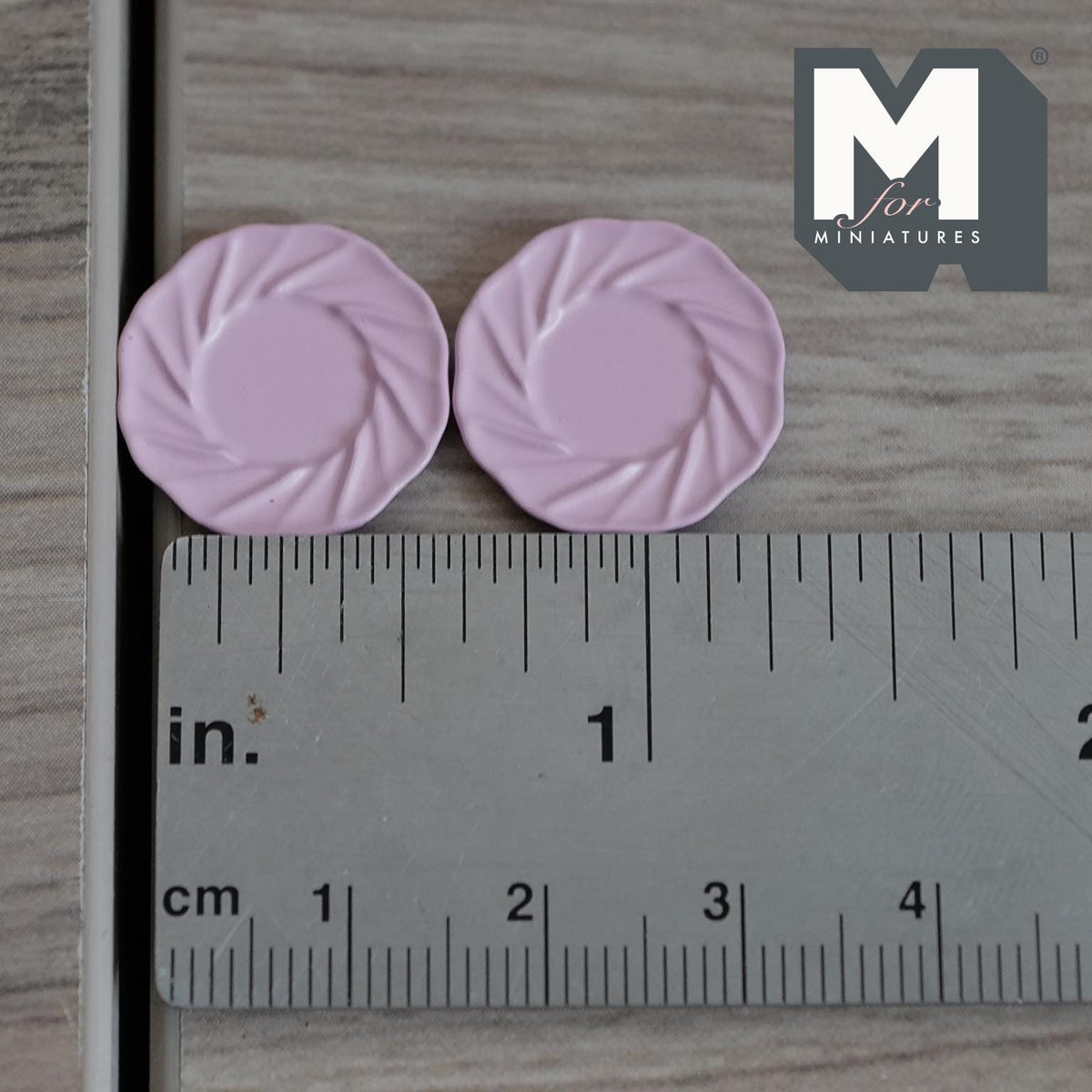 1:12 Scale Miniature Dining Plates Set of 2 Dollhouse Kitchen Tableware 11/16 inch dia. (M) (pink) (metal) - A030