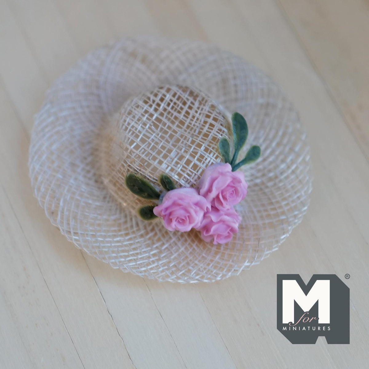 1:6 Scale Miniature Woven Pattern Straw Hat with White Lace & 3 Pink Roses 2-3/16 inch dia. - C060