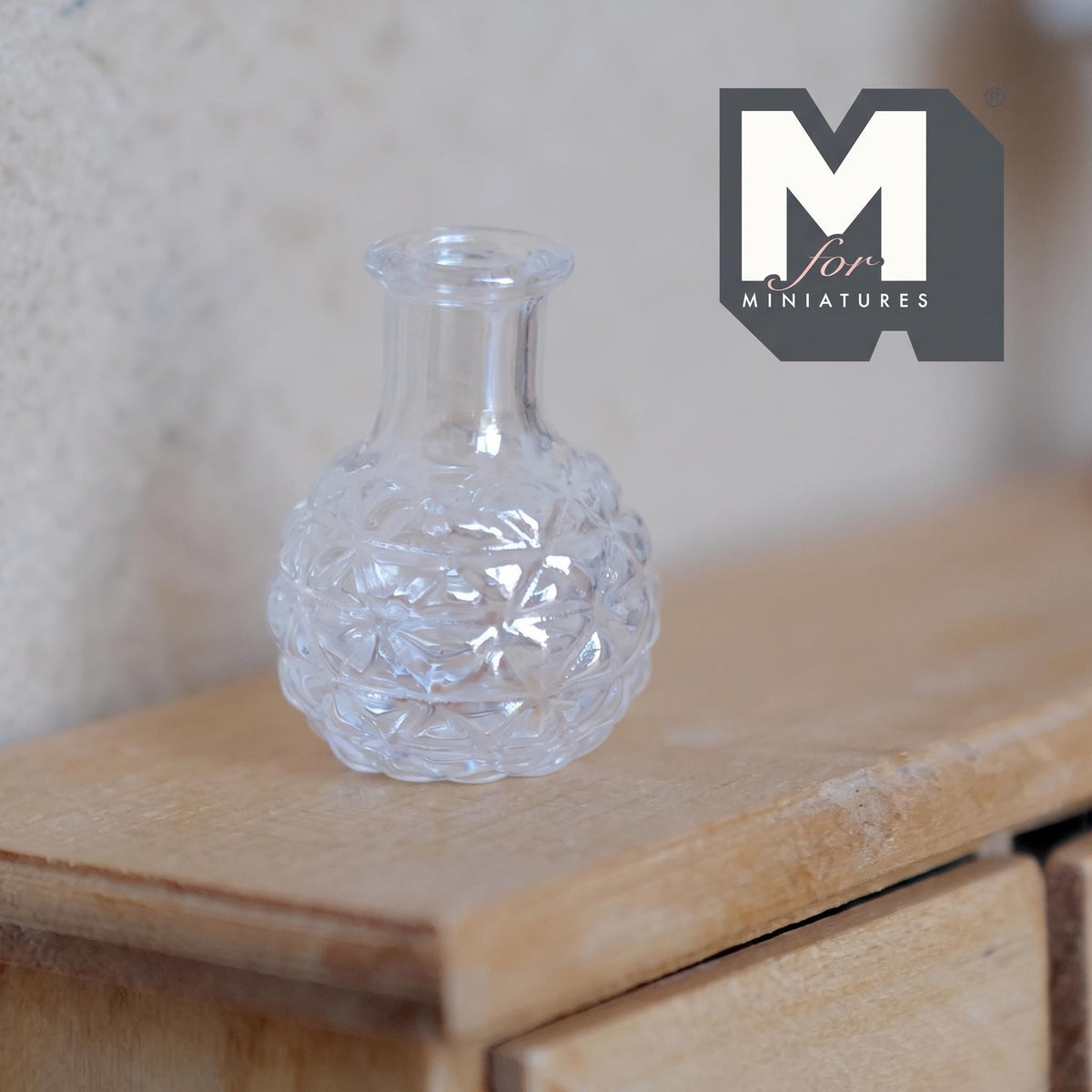 1:12 Scale Miniature Diamond-Cut Glass Vase Dollhouse Garden Textured Flower Pot 1 inch tall - A097