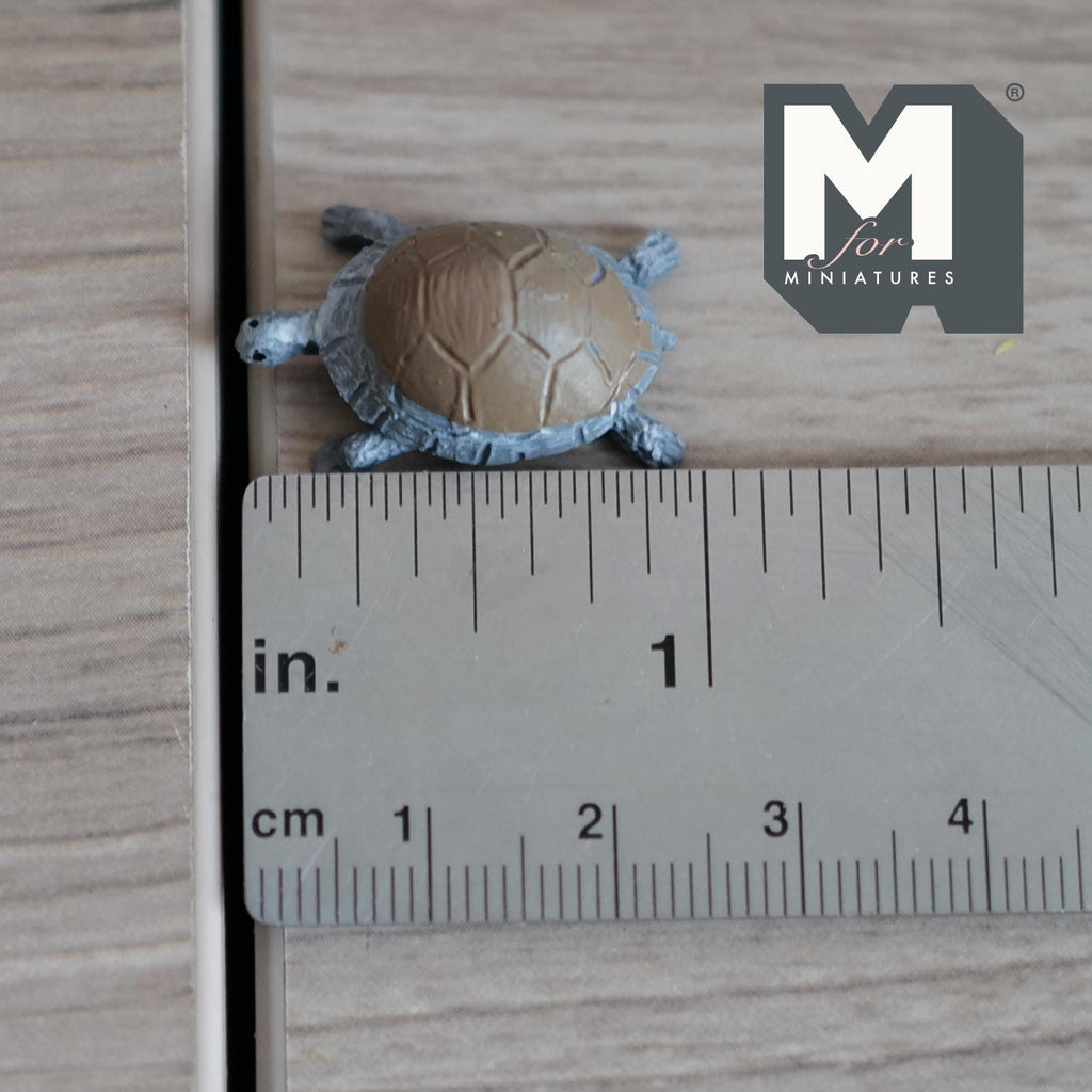 Miniature Tortoise , 1:12 Scale Dollhouse Garden Turtle (cast resin) - G047