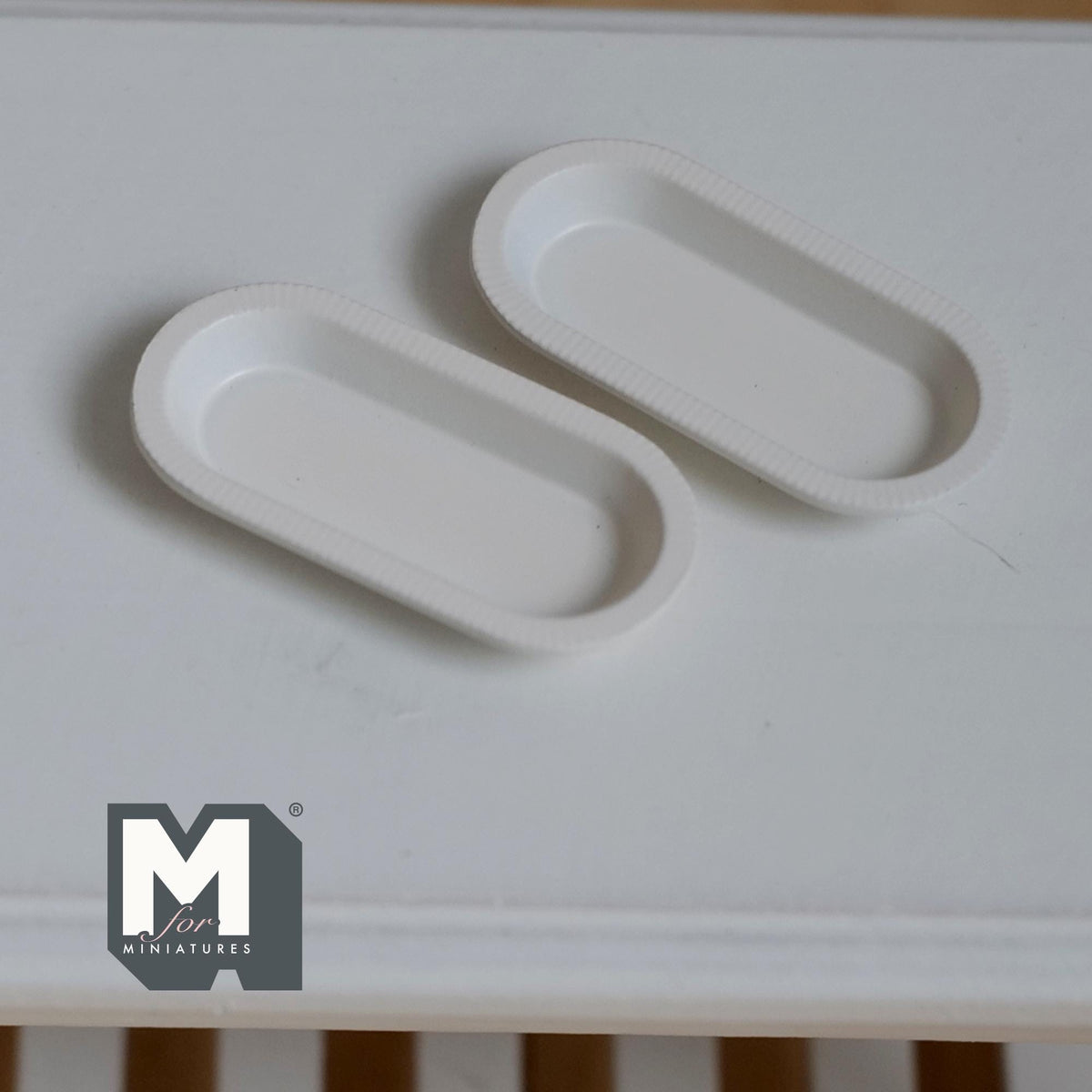 Miniature Oval Plates 1:12 Scale Dollhouse Tableware Oblong Plates Set of 2 , 1-1/4 inch long (white) (metal) - A044