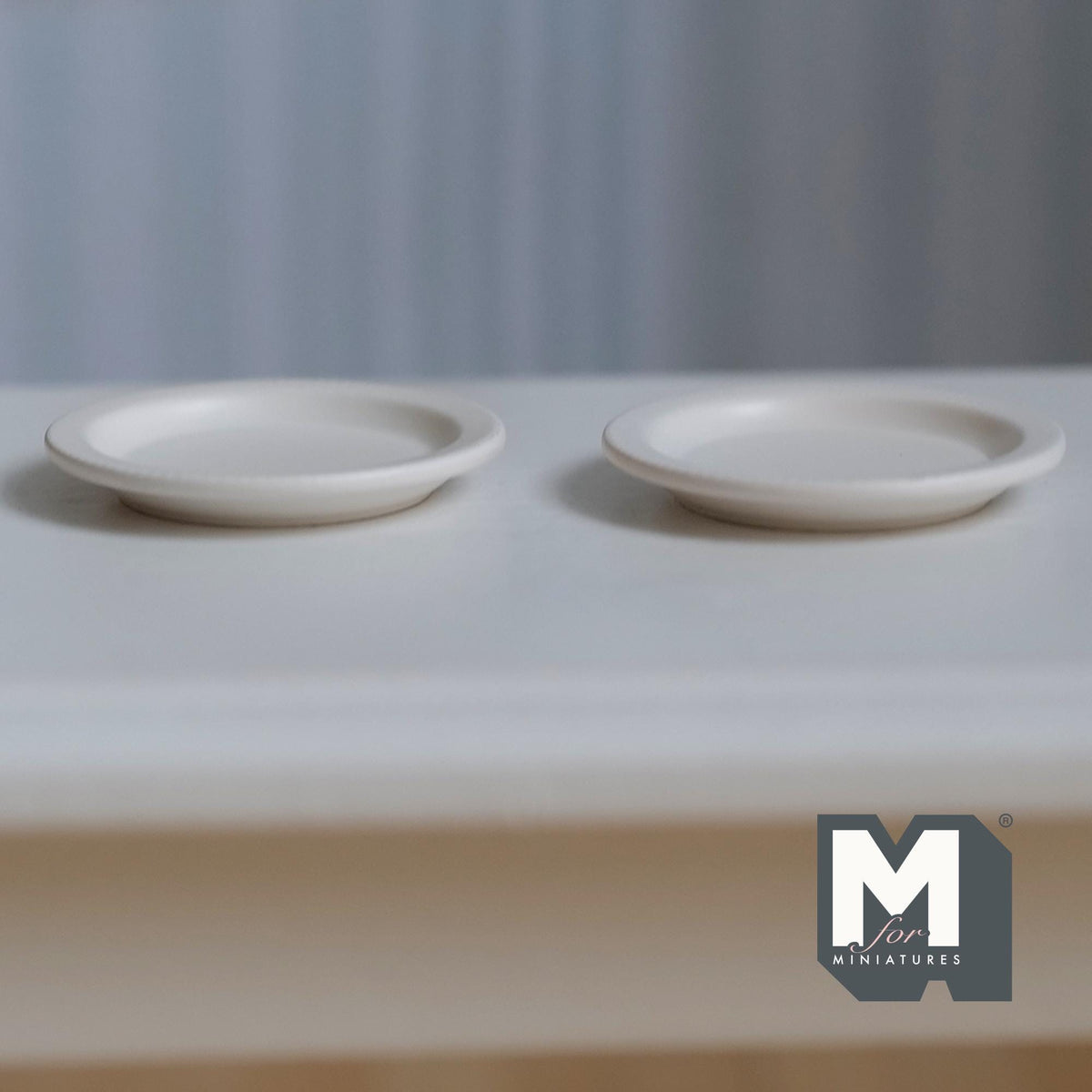 Miniature Dining Plates 1:12 Scale Dollhouse Tableware Serving Plates Set of 2 , 13/16 inch dia. (white) (metal)  - A043