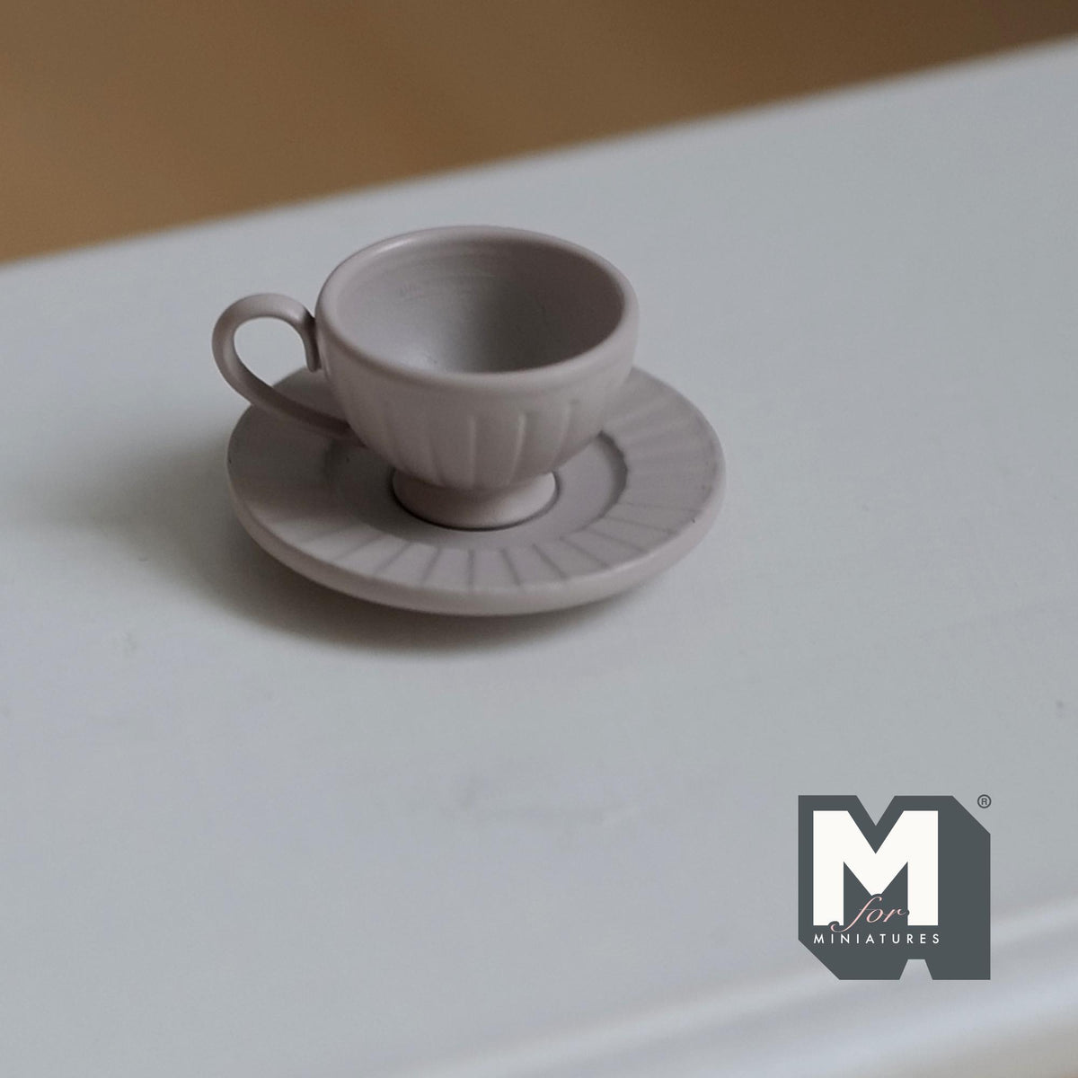 Miniature Coffee Cup and Saucer Set 1:12 Scale Dollhouse Tea Cup Drinkware Set of 2 (gray) (metal) - F071