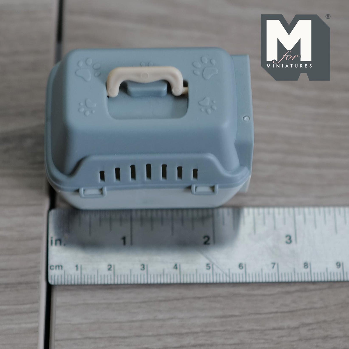 Miniature Pet Travel Carrier 1:12 Scale Dollhouse Dog Cat Cage Travel Pet Crate with Handle (gray beige) - B054