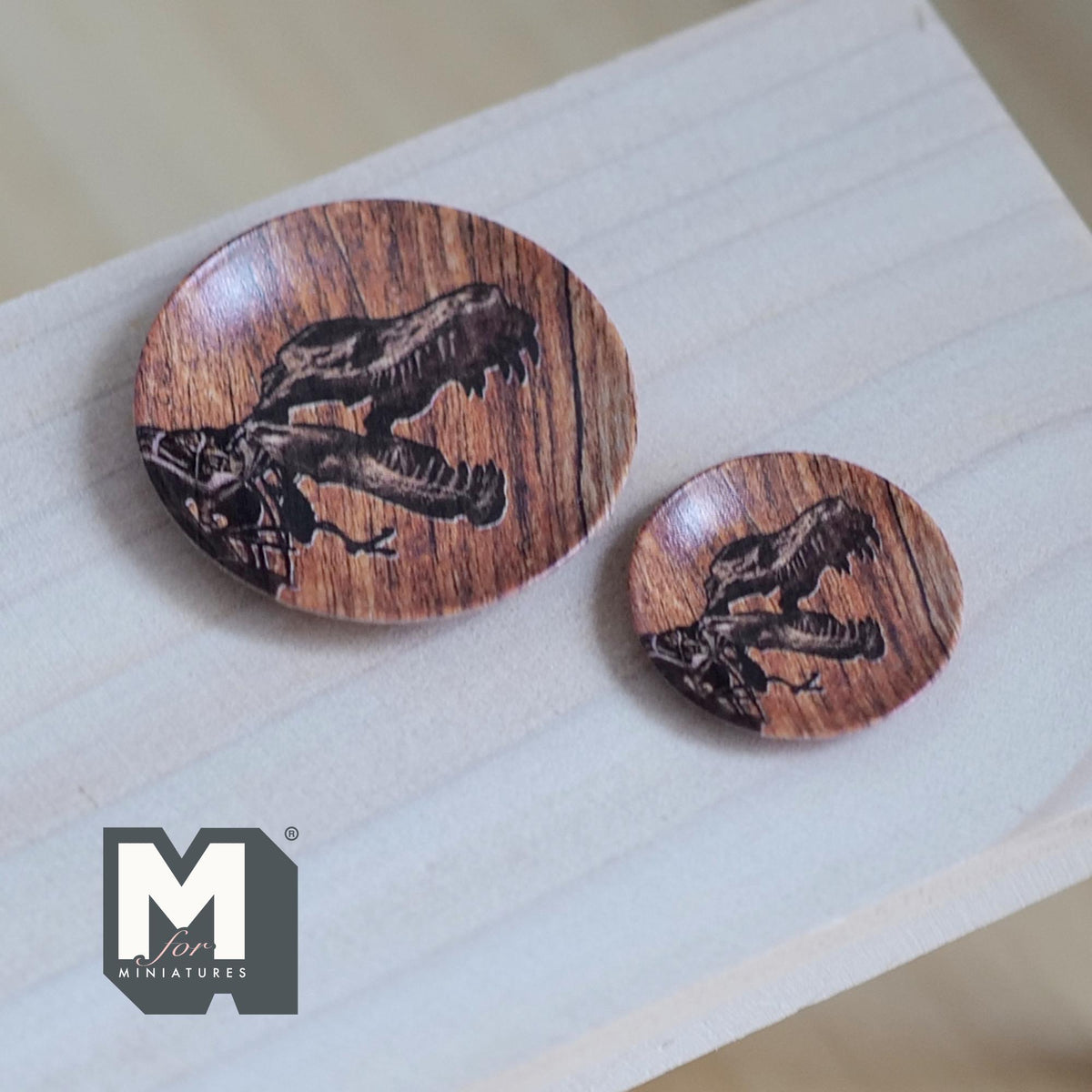 Miniature Dinosaur Skull Plates Set - Faux Wood T-Rex Fossil Dishes - Tiny Plastic Tableware 2 Piece Set (plastic) - B048