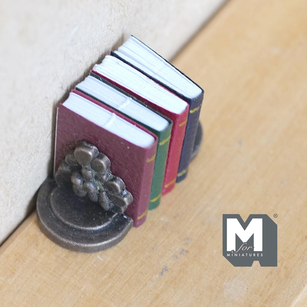 1:12 Scale Dollhouse Miniature Bookends with 4 Books - C036