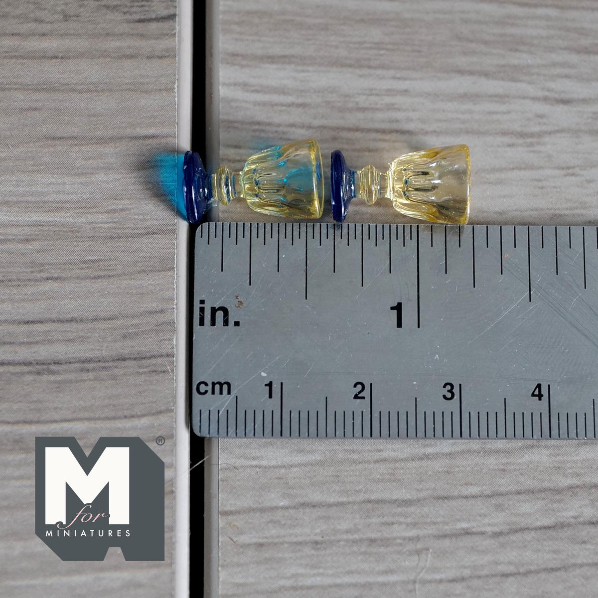 Miniature Goblet Set of 2 , 1:12 Scale Dollhouse Wine Glasses 9/16 inch tall (plastic) - E084