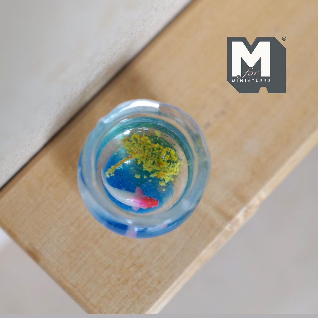 Miniature Round Fish Bowl , Fish and Plants 1:12 Scale Dollhouse Fish Tank Decor 1 inch tall (resin) - C073