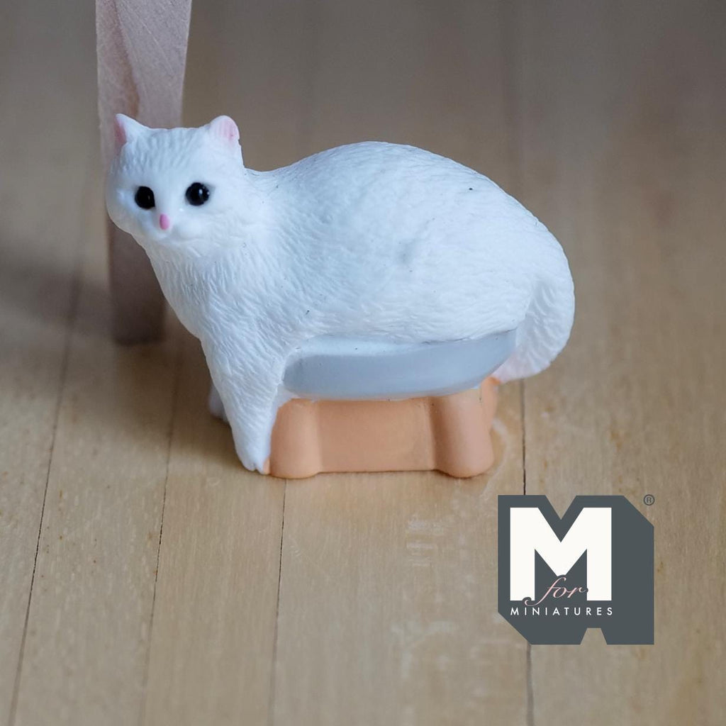 Miniature White Cat Sitting on Stool 1:12 Scale Dollhouse Pet Feline Figurine 1-5/16 inch long (resin) - C048