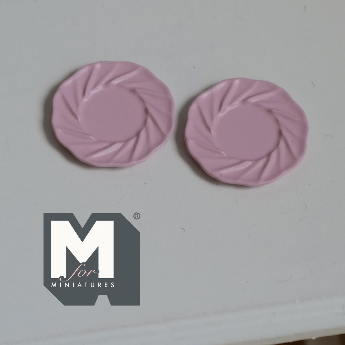 1:12 Scale Miniature Dining Plates Set of 2 Dollhouse Kitchen Tableware 11/16 inch dia. (M) (pink) (metal) - A030