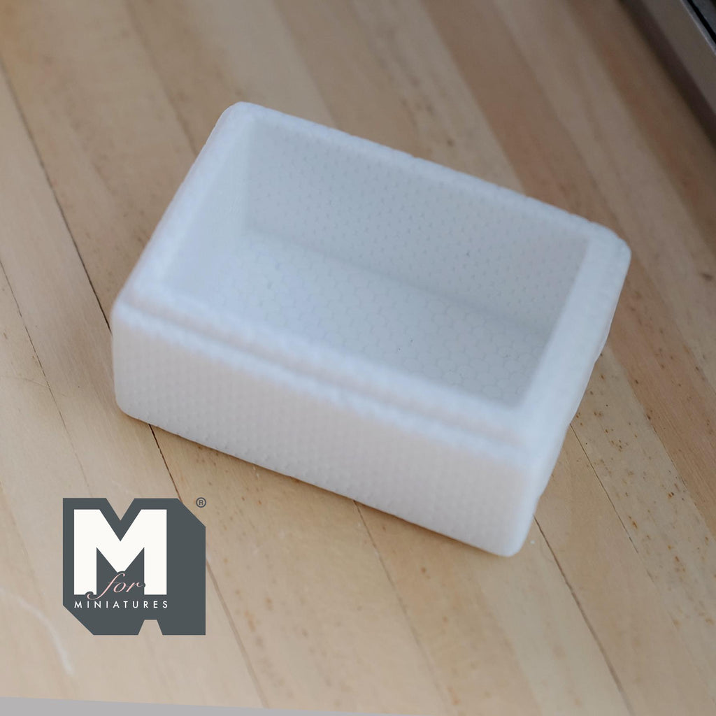 1:12 Scale Styrofoam Style Box Dollhouse Decor Storage (resin) (no lid) - H037