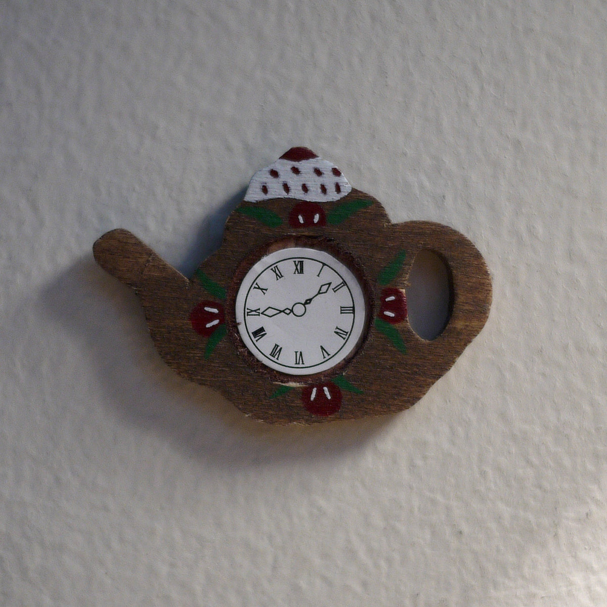 1:12 Scale Miniature Wood Teapot Wall Clock, 1-7/16 inch wide, DIY Dollhouse Supply (non working)