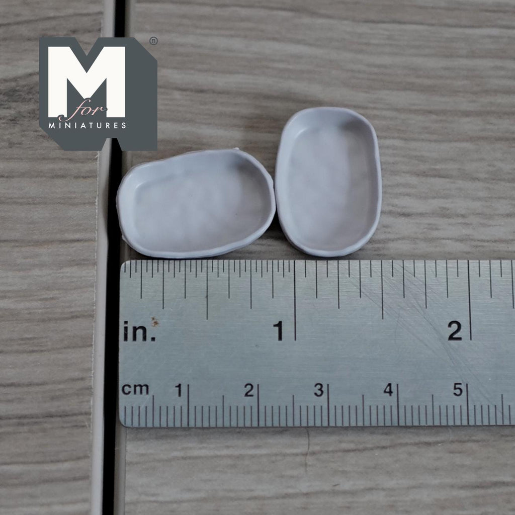 Miniature Irregular Shaped Food Trays Set of 2, 1:12 Scale Dollhouse Kitchen Decor Tableware 7/8 inch long (warm gray) (metal) - A034