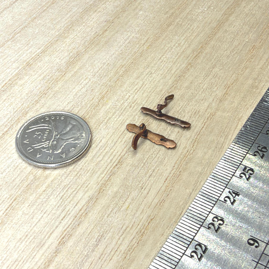 1:12 Scale Miniature Bronze Door Handle with Key Hole Old English Style Door Lever 2 Piece Pack Dollhouse Supply (antique copper)