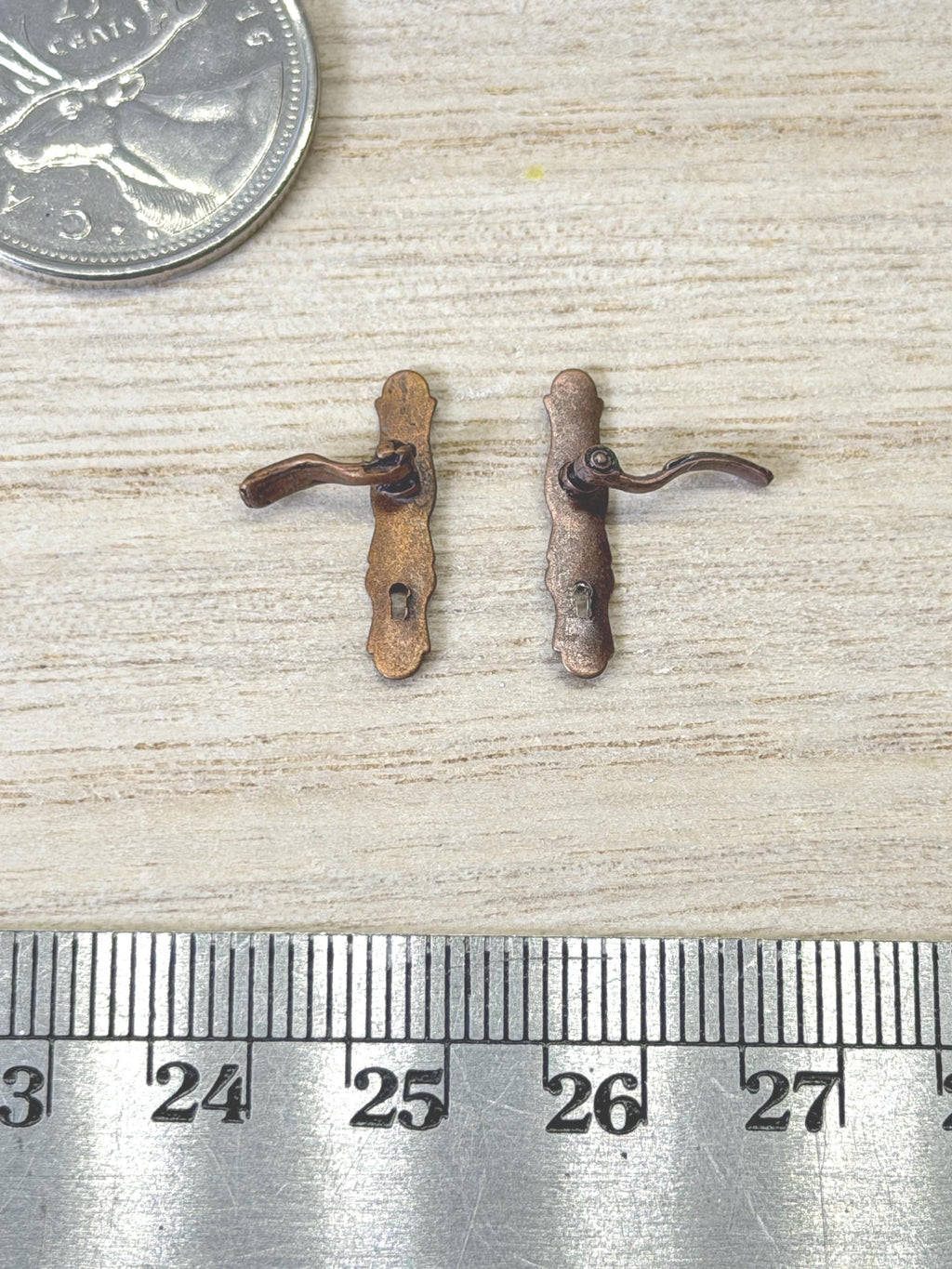 1:12 Scale Miniature Bronze Door Handle with Key Hole Old English Style Door Lever 2 Piece Pack Dollhouse Supply (antique copper)