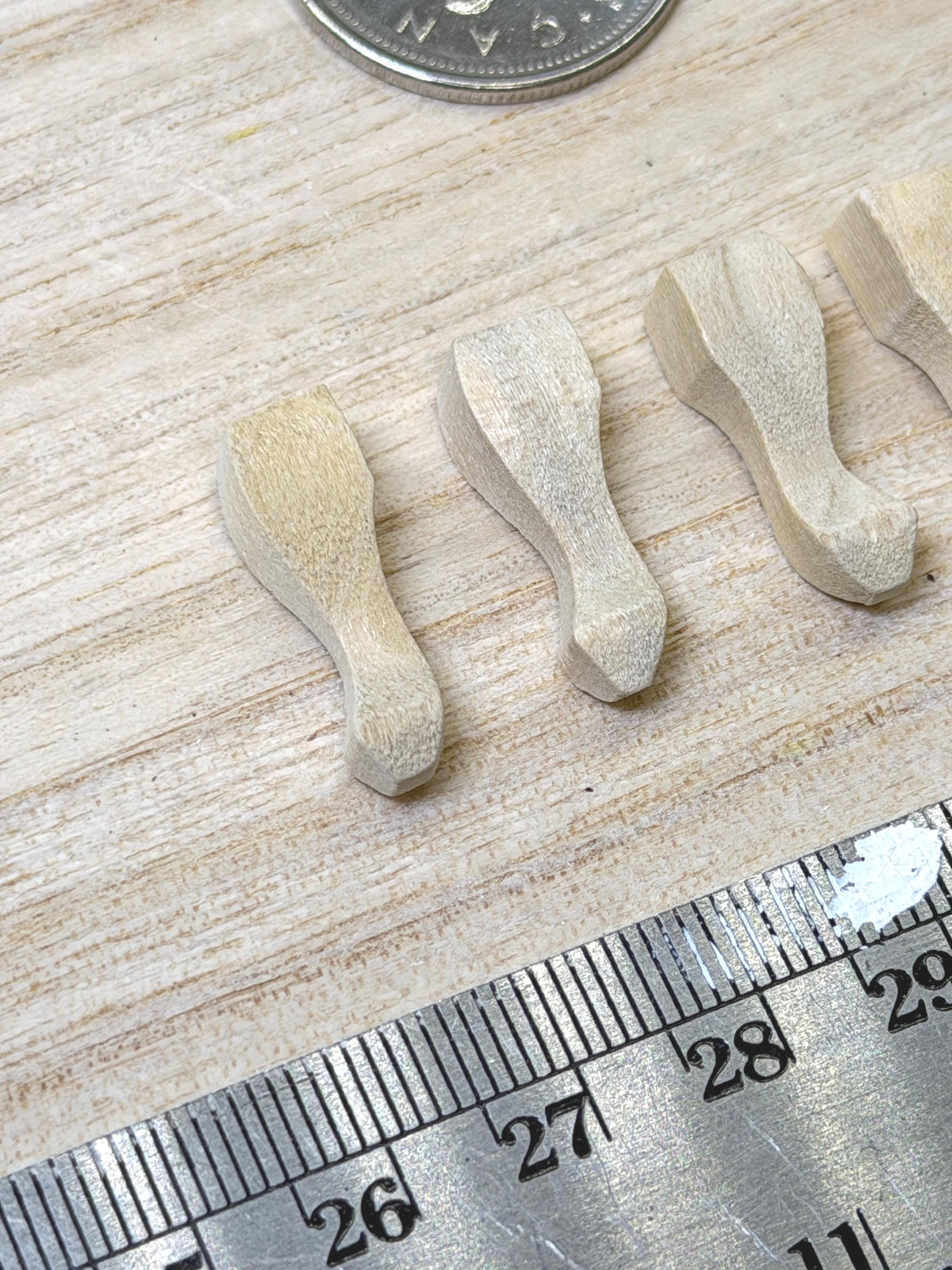 1:12 Scale Miniature Unpainted Wood Cabriole Legs, Set of 4, 13/16 inch tall, DIY Dollhouse Supply