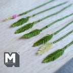 Maßstab 1:12 Miniatur-Farnblatt-Pflanzenstiele mit rosa Knospe, 7er-Set, bis zu 2-3/4 inch lang, DIY-Puppenhausbedarf