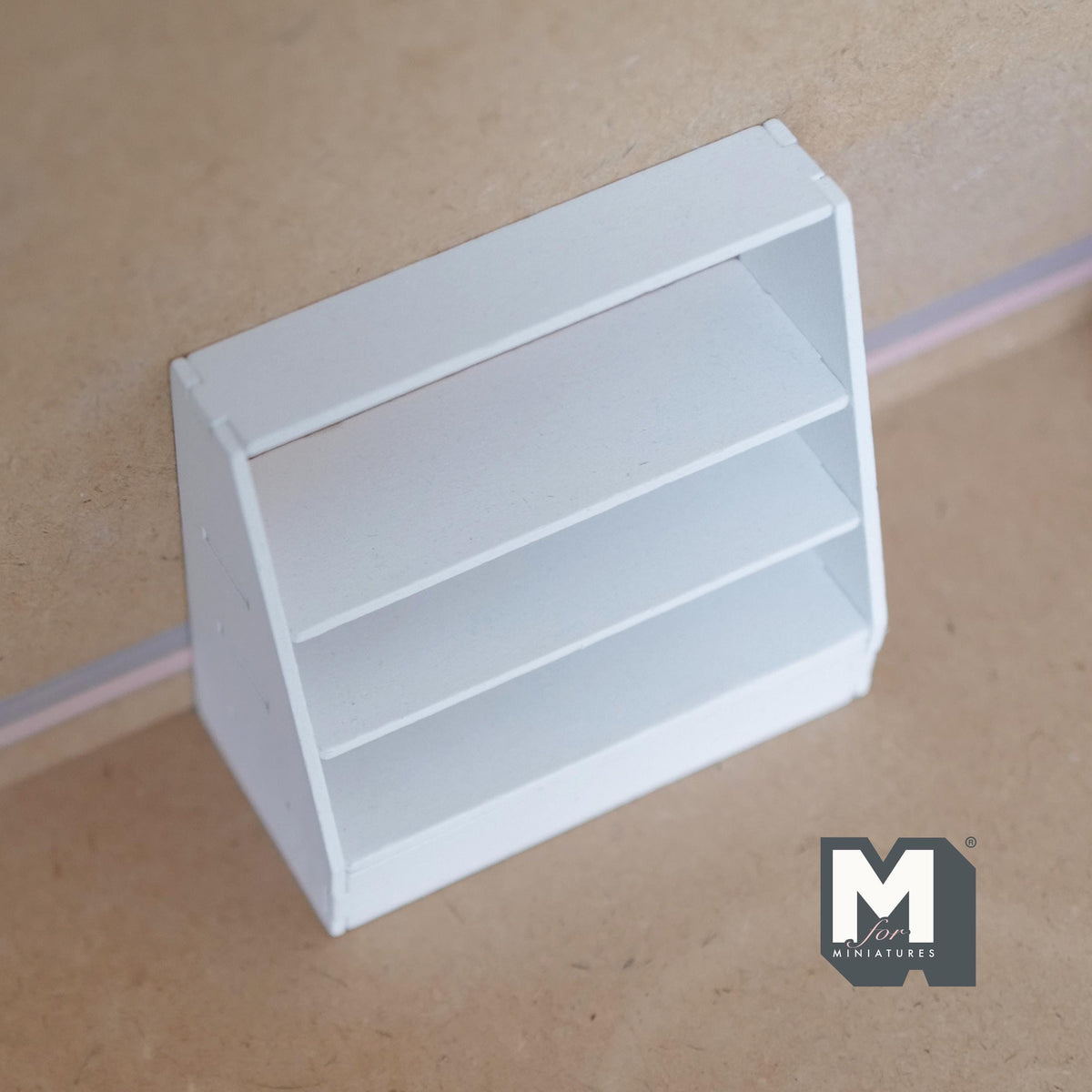 Kit d'étagère présentoir à gradins miniature en bois à 4 niveaux à l'échelle 1:12, non assemblé, 10 cm de large, fourniture pour maison de poupée à monter soi-même (blanc)