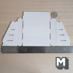 Kit d'étagère présentoir à gradins miniature en bois à 4 niveaux à l'échelle 1:12, non assemblé, 10 cm de large, fourniture pour maison de poupée à monter soi-même (blanc)
