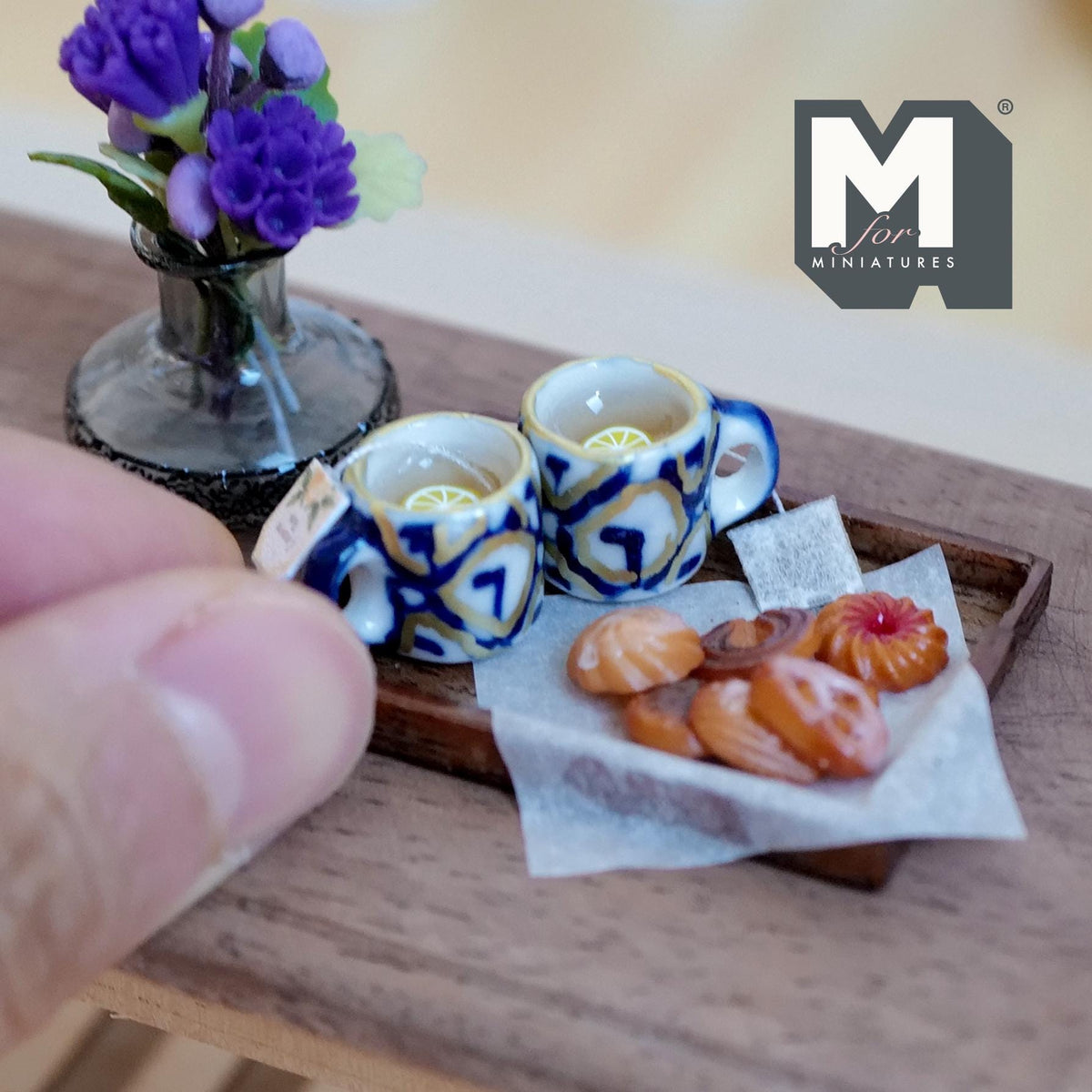 1:12 Scale Miniature Lemon Tea Tray Set with 2 Mugs and Cookies, 1-5/8 inch long, Dollhouse Decor (blue and white)