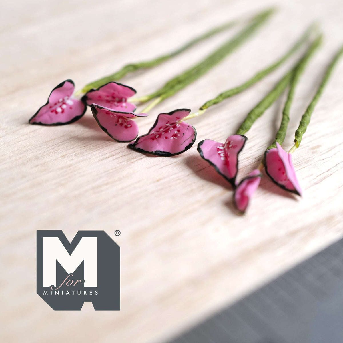 1:12 Scale Miniature Bright Pink Heart Leaf Plant Stems, Set of 7, up to 2-13/16 inch long, DIY Dollhouse Supply