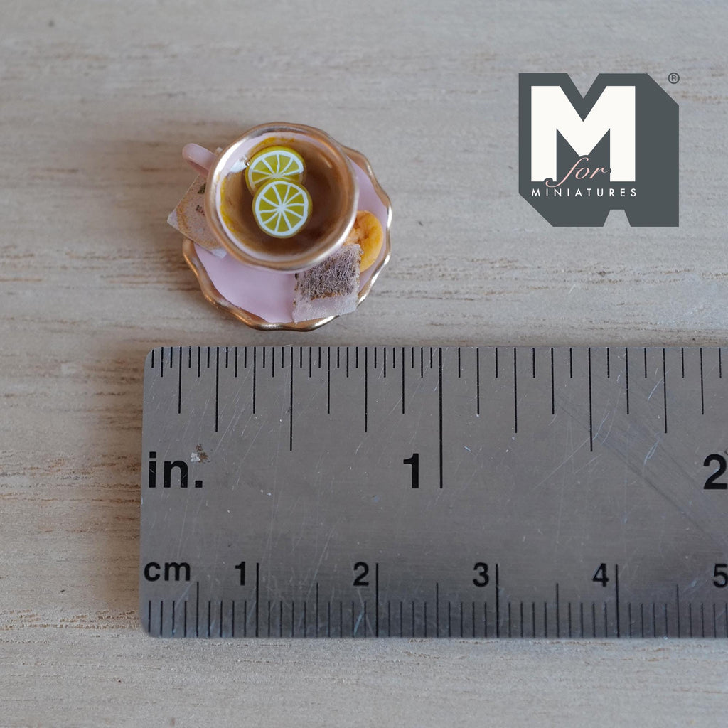 Tasse à thé au citron miniature avec soucoupe et biscuit, échelle 1:12, 3/4 inch de diamètre, décoration de maison de poupée (rose)
