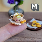 Tasse à thé au citron miniature avec soucoupe et biscuit, échelle 1:12, 3/4 inch de diamètre, décoration de maison de poupée (pêche)