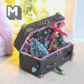 Miniature Christmas trunk set shown from another angle, 2-1/16 inch wide