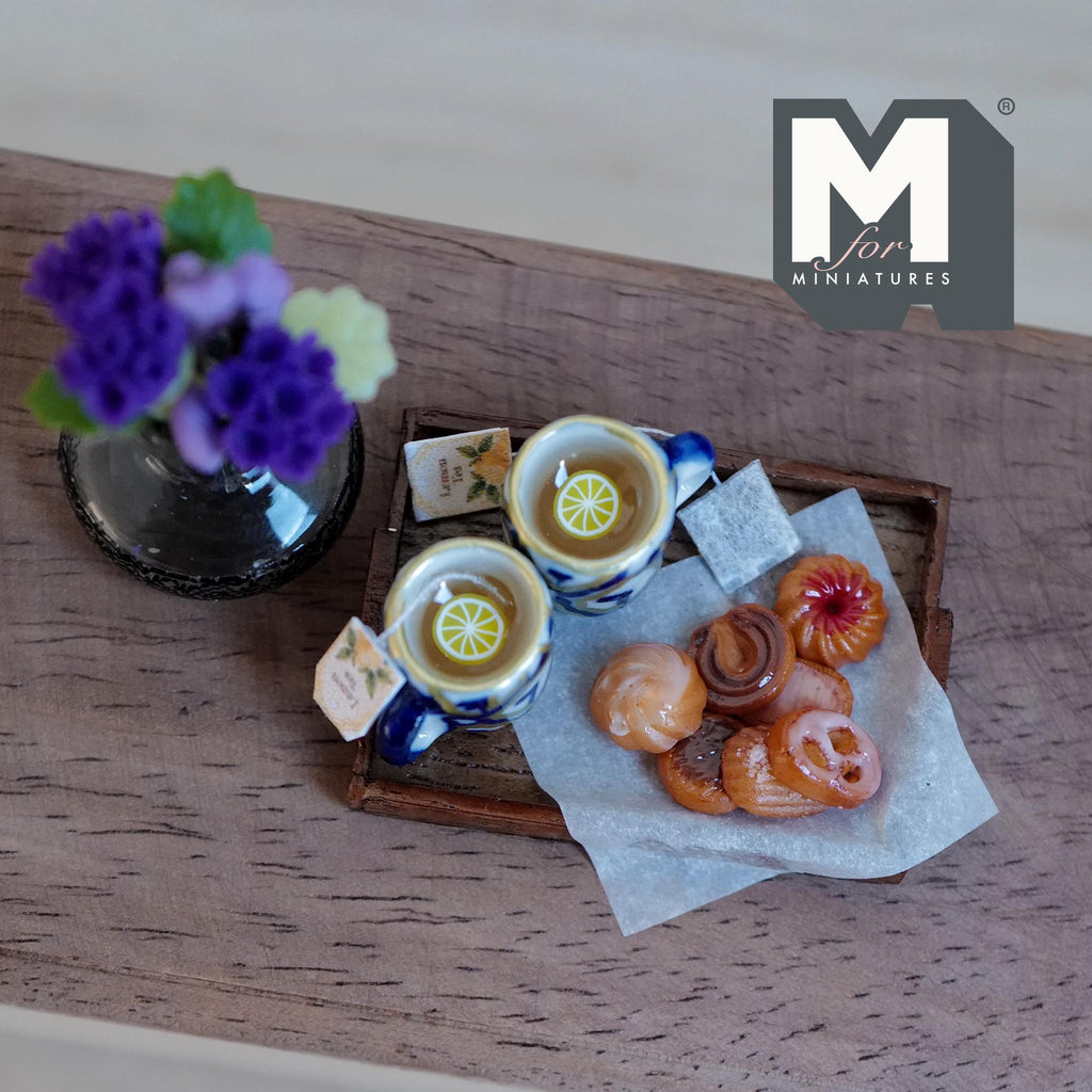 1:12 Scale Miniature Lemon Tea Tray Set with 2 Mugs and Cookies, 1-5/8 inch long, Dollhouse Decor (blue and white)