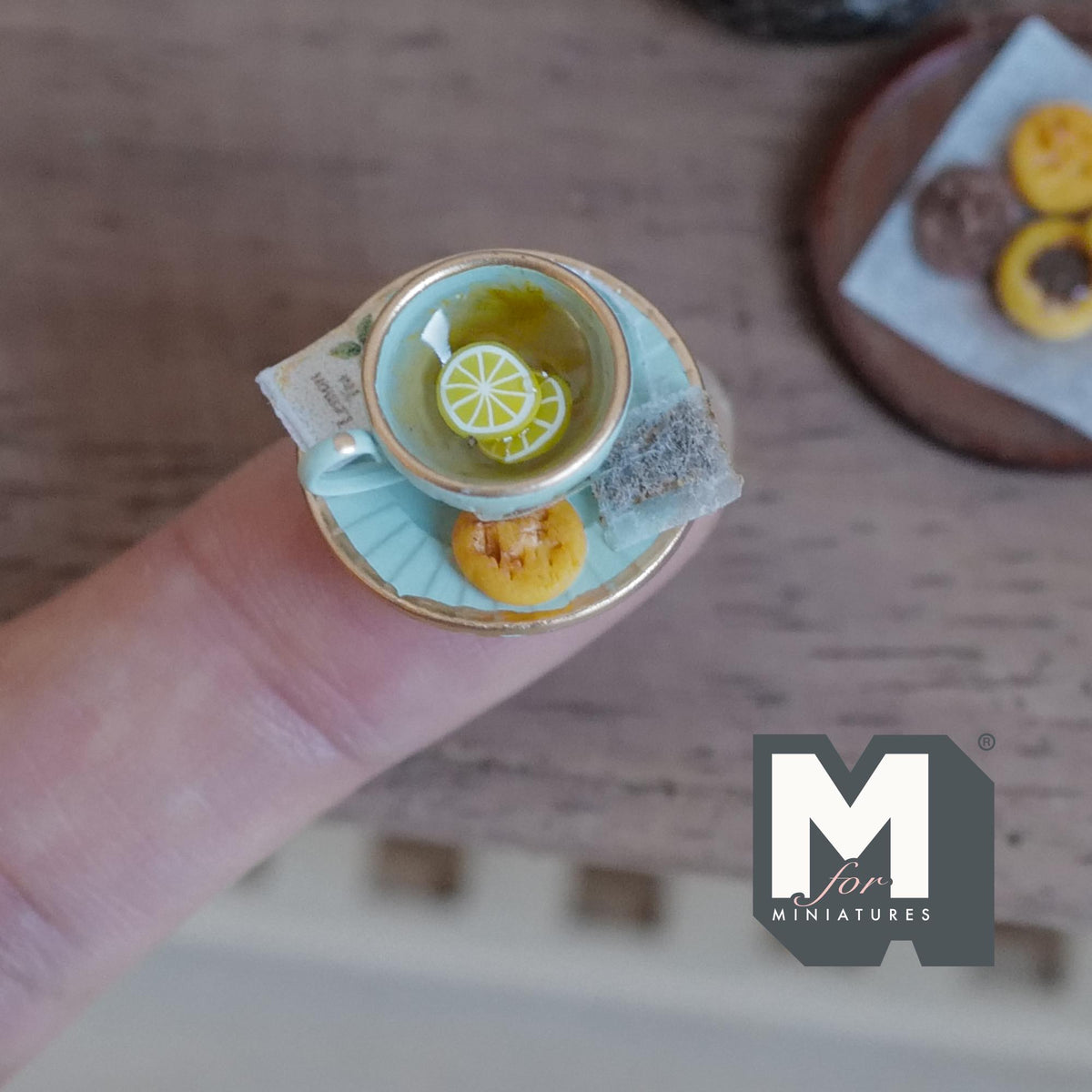 Tasse à thé au citron miniature avec soucoupe et biscuit, échelle 1:12, 3/4 inch de diamètre, décoration de maison de poupée (vert menthe)