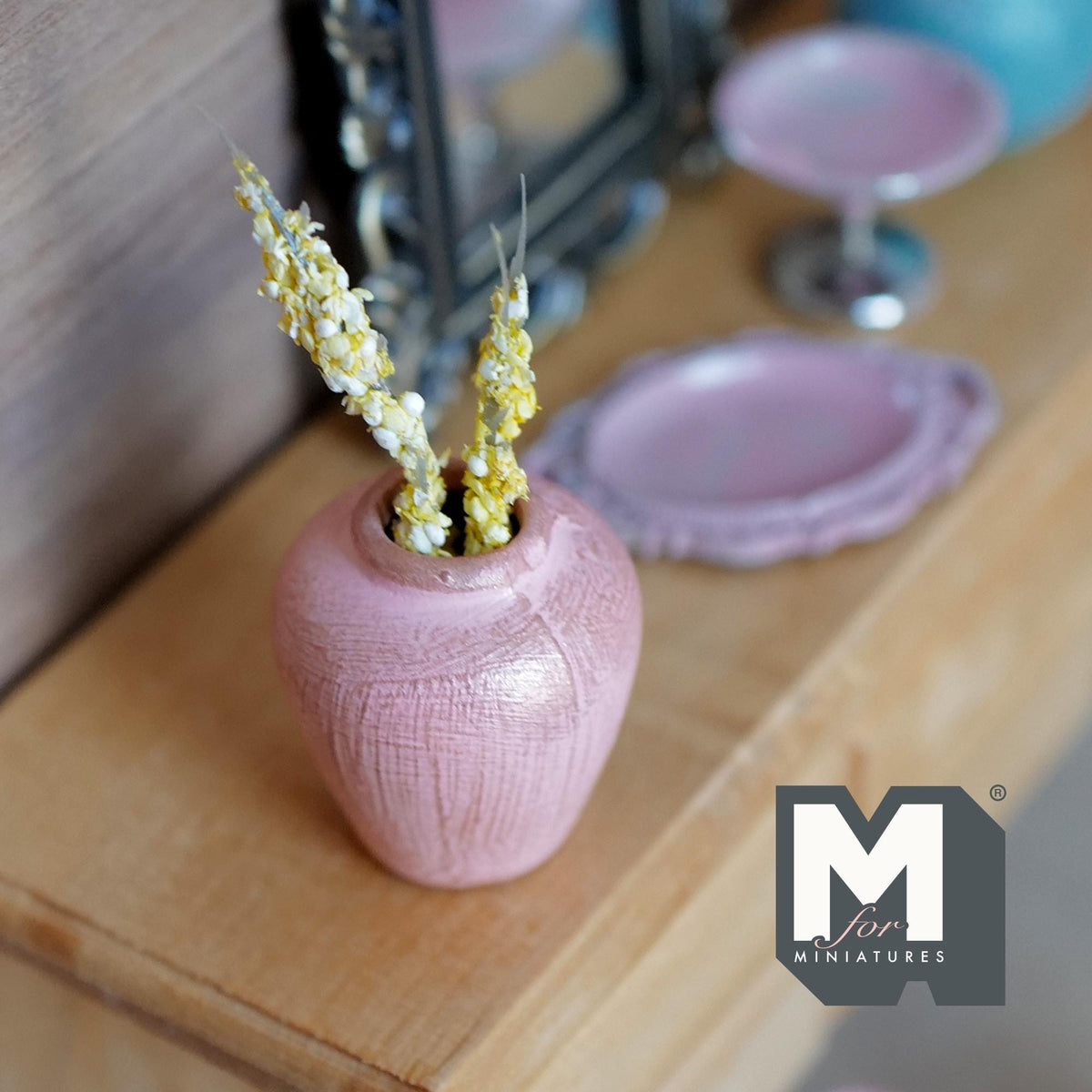 Miniatura in scala 1:12 vaso di argilla a forma di prugna con steli d'erba secca, invecchiato, alto 2-1/16 inch, decorazione per casa delle bambole (rosa)