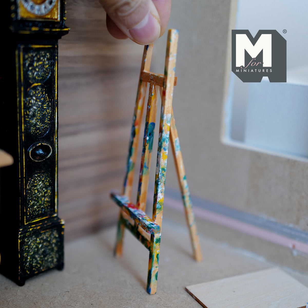 Chevalet d'artiste miniature éclaboussé de peinture à l'échelle 1:12 avec panneau vierge, 2 pièces, 4-15/16 pouces de haut, décoration pour maison de poupée