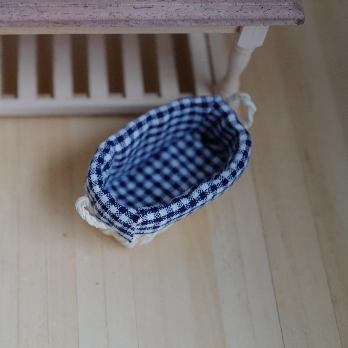 1:12 Scale Miniature Oval Woven Basket with Navy Gingham Lining and Loop Handles, 2-3/16 inch long, Dollhouse Decor